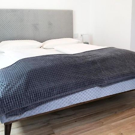 Laurentia Penthouse Apartment Мерано Экстерьер фото