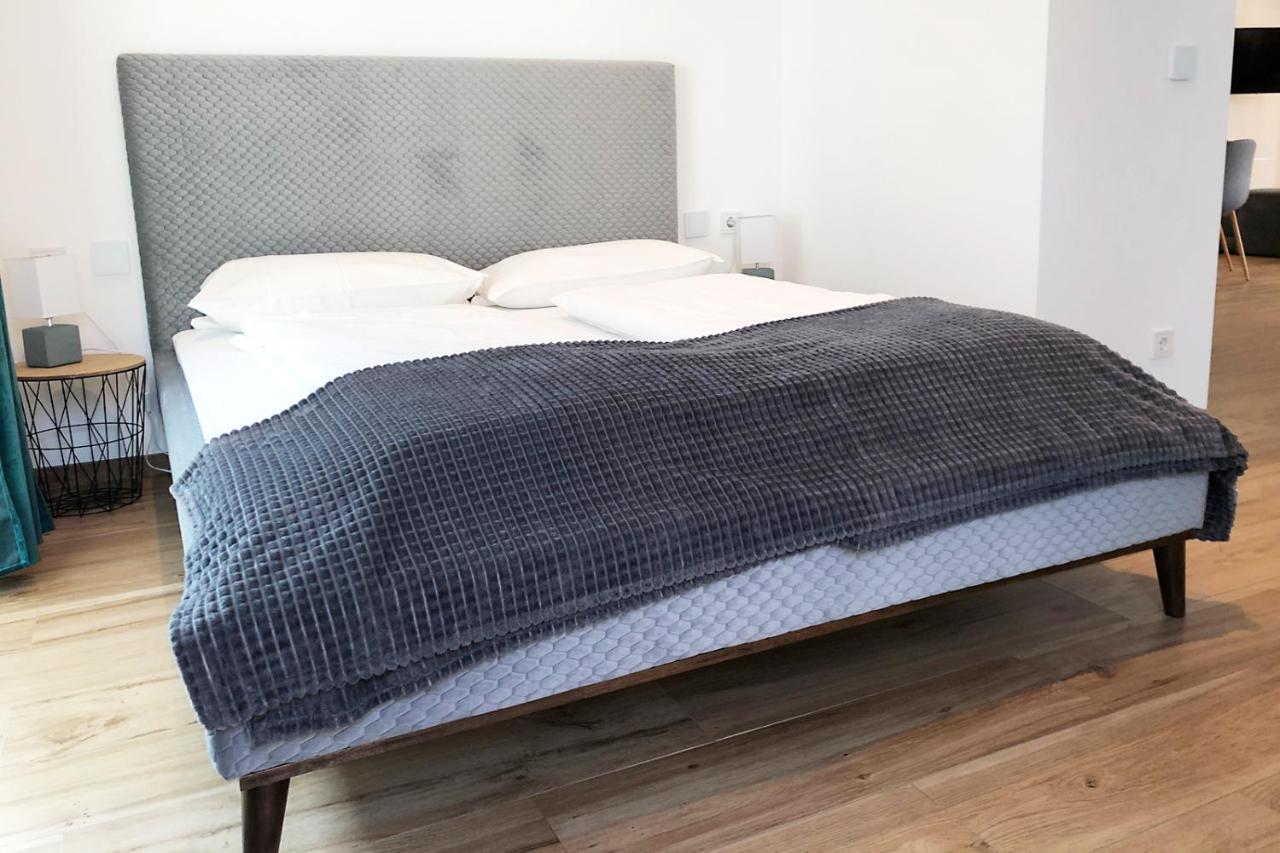 Laurentia Penthouse Apartment Мерано Экстерьер фото